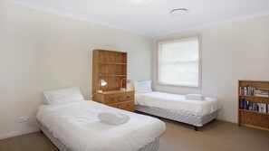 4 habitaciones, internet y ropa de cama
