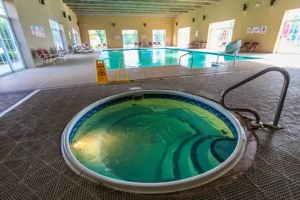 Pool - One Bedroom Suite (949 sq ft) on top of foothill of Ozarks near center of strip (Branson)