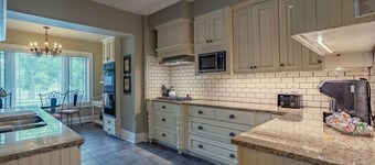 A Beautiful Escape By The Riverside!