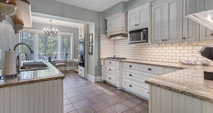 A Beautiful Escape By The Riverside!