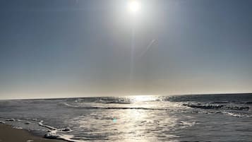 Una spiaggia nelle vicinanze