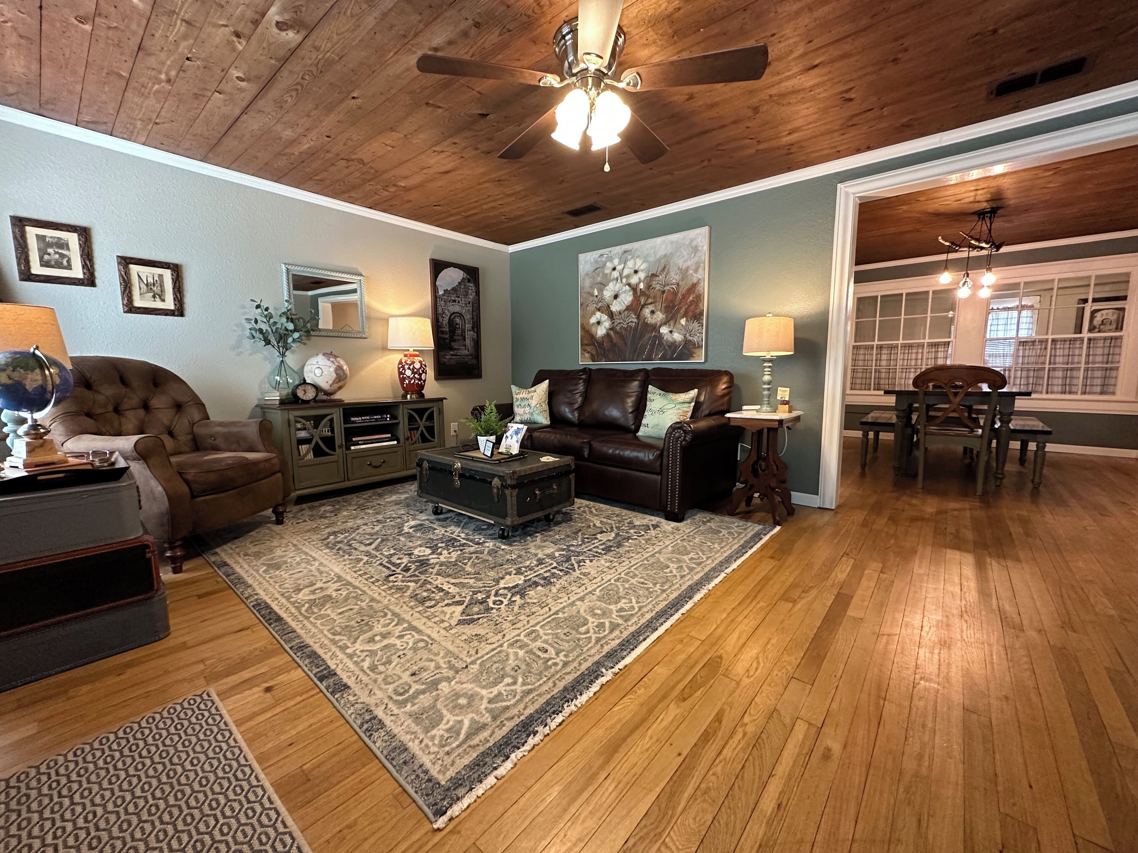 智能電視、書籍