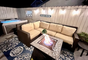 Tina de hidromasaje al aire libre