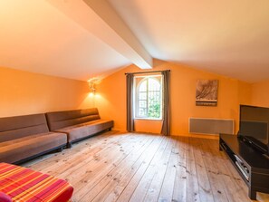 TV, peis og bordtennis