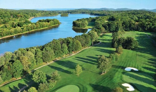 Welcome to Hat City Danbury | A Suburban Retreat Close to It All