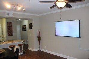Interior - Cozy Space—Near Lenox Mall—Close to everything!!!!!! (Atlanta)