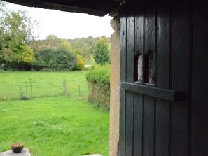 Property grounds - Quaint Holiday Home in Tailly (Barricourt)