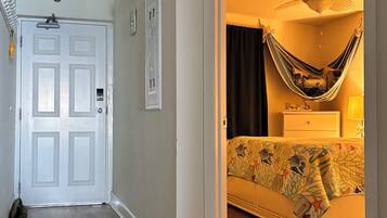 1 bedroom, iron/ironing board, internet, bed sheets