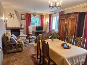 Dining - Charming Breton house in Hénansal (Hénansal)