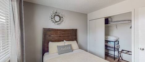 1 chambre, bureau, fer et planche à repasser, Wi-Fi gratuit