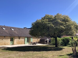 Exterior - Stonehouse in France near Dordogne River (St. Vincent-Le-Paluel)