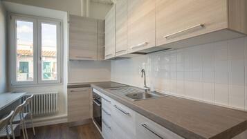 Kühlschrank, Ofen, Herdplatte, Geschirrspüler