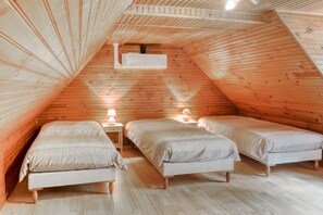 4 habitaciones, tabla de planchar con plancha y wifi