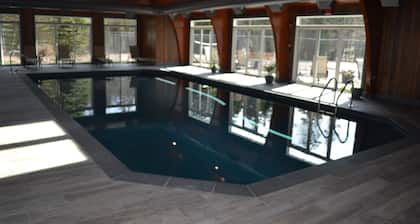 Condo < 1mi. from Mt. Snow / Free Shuttle