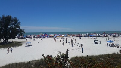 Waterfront single home rental with private lanai, heated pool, and hot tub!