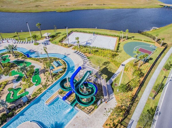 Outdoor pool - Cozy lake view condo only 8 min. from Disney -Resort Amenities great location ! (Kissimmee)