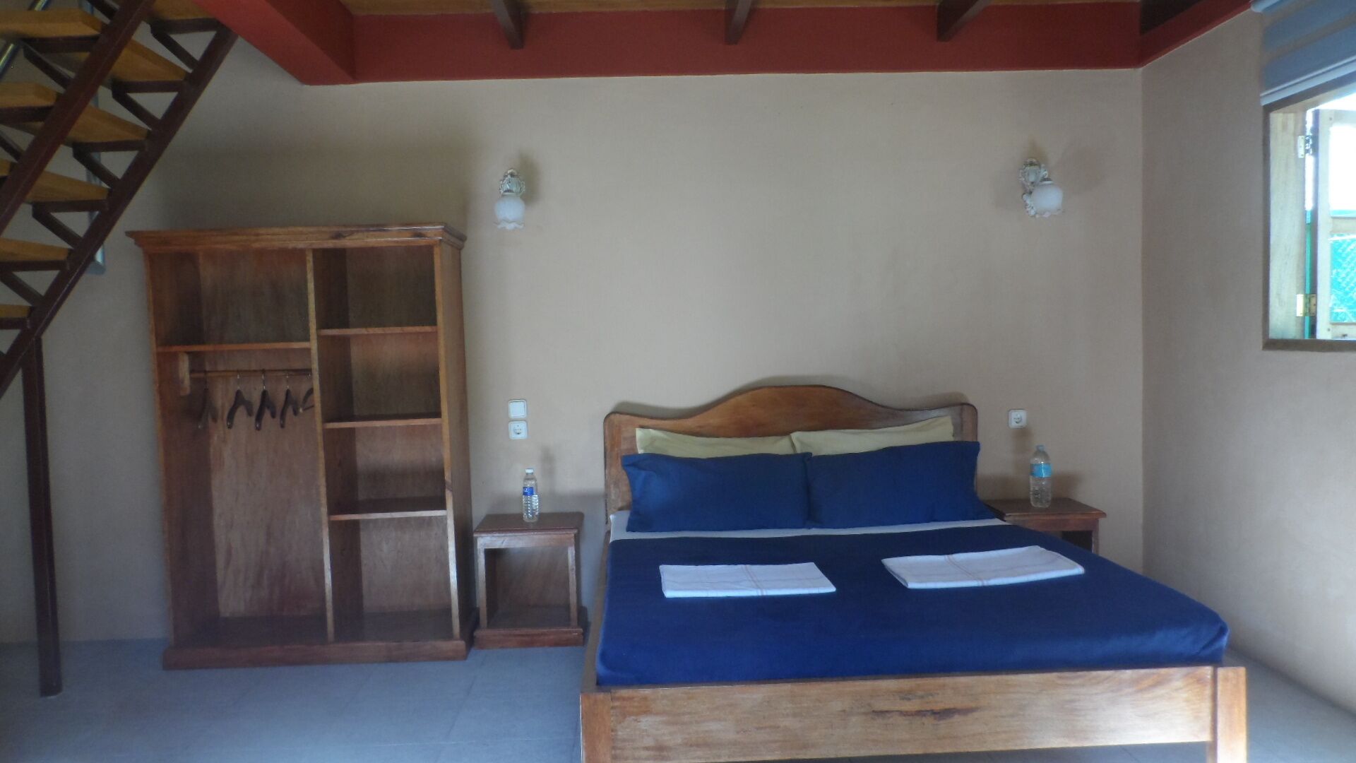 1 habitación, escritorio, wifi gratis y ropa de cama 