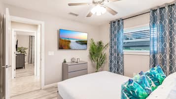 3 soveværelser, skrivebord, strygejern/strygebræt, weekendseng