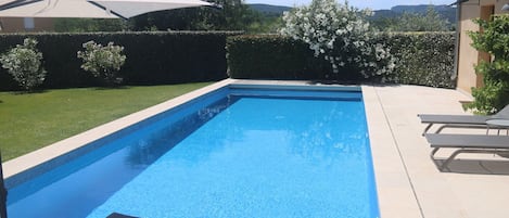 温水プール