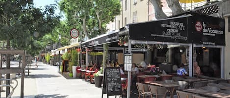 Restauration en plein air