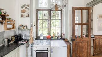 Réfrigérateur, four, plaque de cuisson, lave-vaisselle