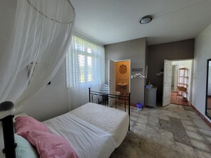 2 bedrooms, WiFi - Holiday Home in Limousin near Forest (La Veytisou)