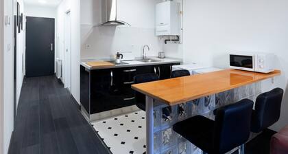 Housingleon- Five Rooms Catedral