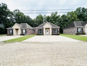 Exterior - Chateau 5, spacious townhouse in Tickfaw, LA (Tickfaw)
