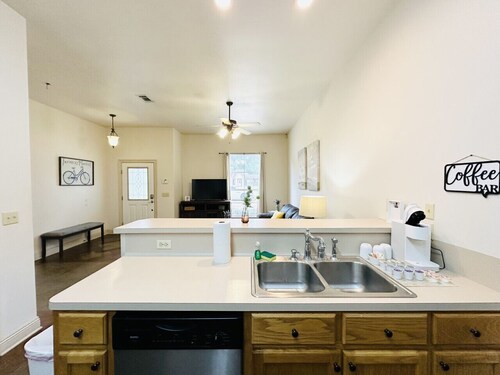 Chateau 5, spacious townhouse in Tickfaw, LA