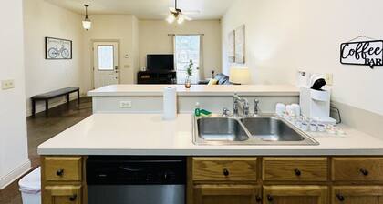 Chateau 5, spacious townhouse in Tickfaw, LA