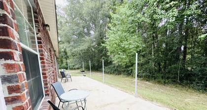 Chateau 5, spacious townhouse in Tickfaw, LA