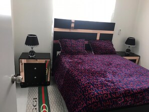 3 bedrooms, iron/ironing board, free WiFi, bed sheets
