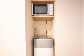 1 bedroom, in-room safe, laptop workspace, soundproofing