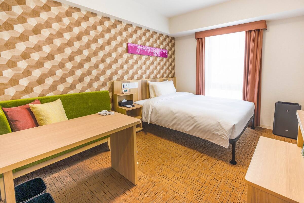 In-room safe, laptop workspace, soundproofing, iron/ironing board