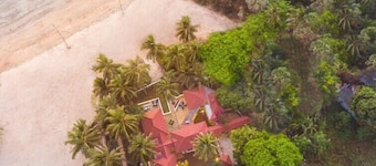 amã Stays & Trails Beach House Madh Island, Mumbai