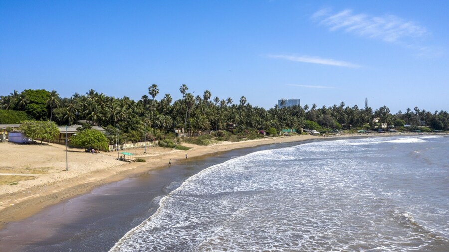 amã Stays & Trails Beach House Madh Island, Mumbai