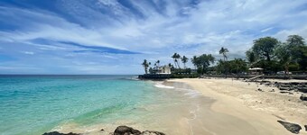 Peaceful Kona Retreat—Steps to Magic Sands Beach · Ocean View · AC · King Beds
