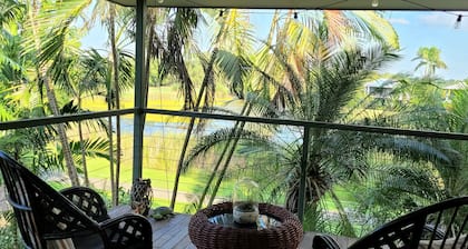 Tranquil Tropical 4 Bedroom House with Spa