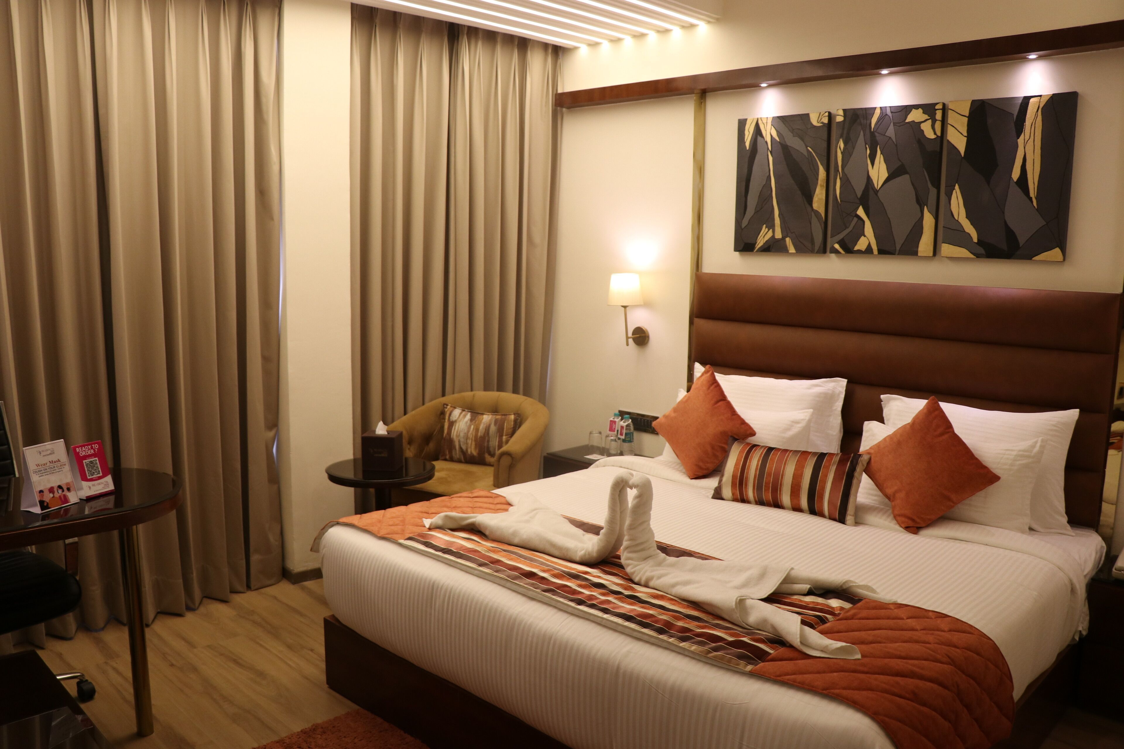 premium double room | 1 bedroom, minibar, in-room safe, desk