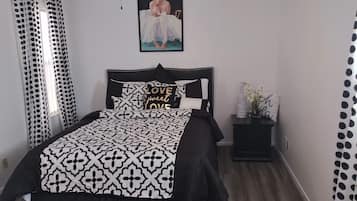 1 soveværelse, skrivebord, strygejern/strygebræt, gratis Wi-Fi