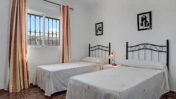 2 habitaciones, tabla de planchar con plancha y wifi gratis