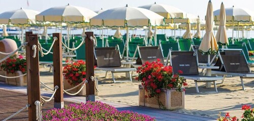 Elefantino Grey - FAMILY HOTEL