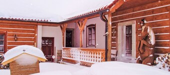 Wonderful private villa for 24 people with WIFI, private pool, TV, terrace and pets allowed