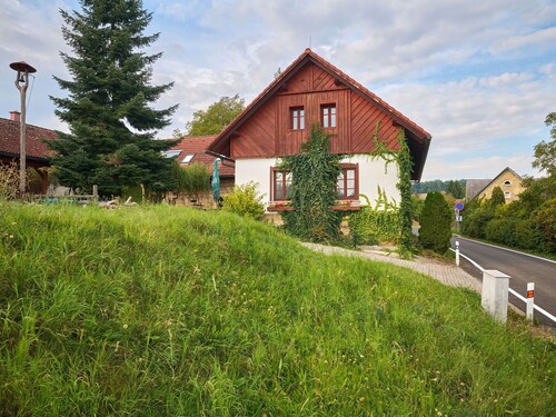 Beautiful private villa for 22 people with WIFI, private pool, TV, patio and pets allowed