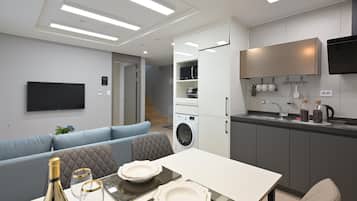 Deluxe Duplex | Free WiFi, bed sheets