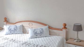 2 Schlafzimmer, Reisekinderbett, kostenloses WLAN, Bettwäsche