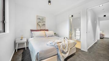 2 bedrooms, premium bedding, free WiFi