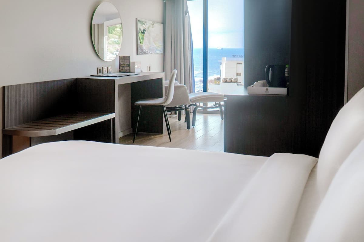 1 bedroom, minibar, in-room safe, desk