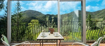 Lovely country house with private pool