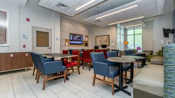 Tägliches inbegriffenes Frühstücksbuffet